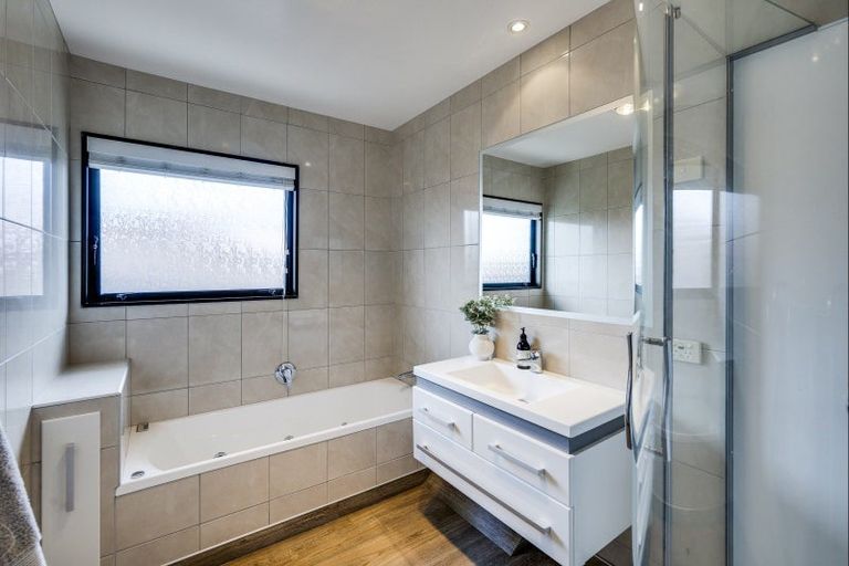 Photo of property in 37 Charles Street, Westshore, Napier, 4110