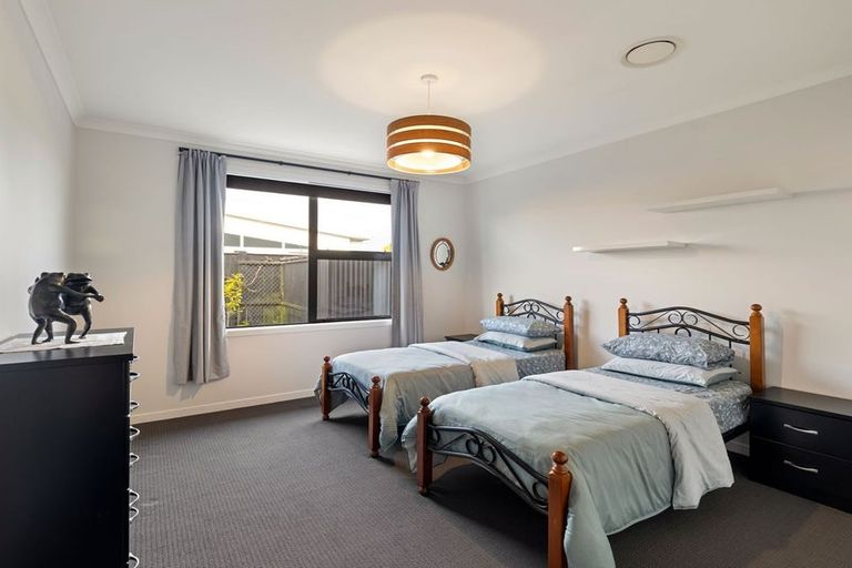 Photo of property in 58 Rodeo Drive, Kelvin Grove, Palmerston North, 4414