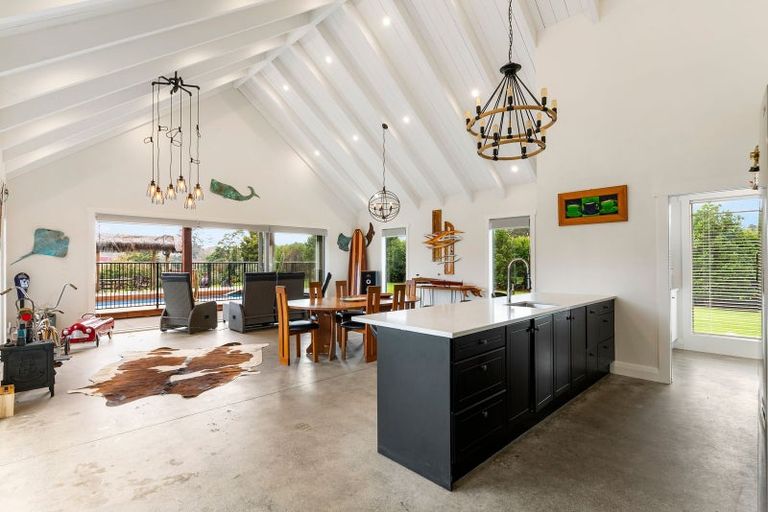 Photo of property in 104 Foster Road, Kumeu, 0891