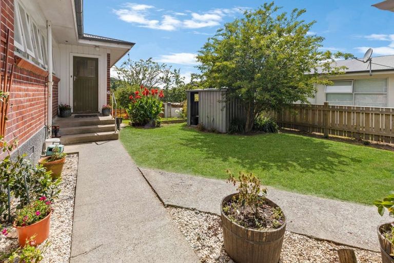 Photo of property in 8 Feltham Street, Hunterville, 4730