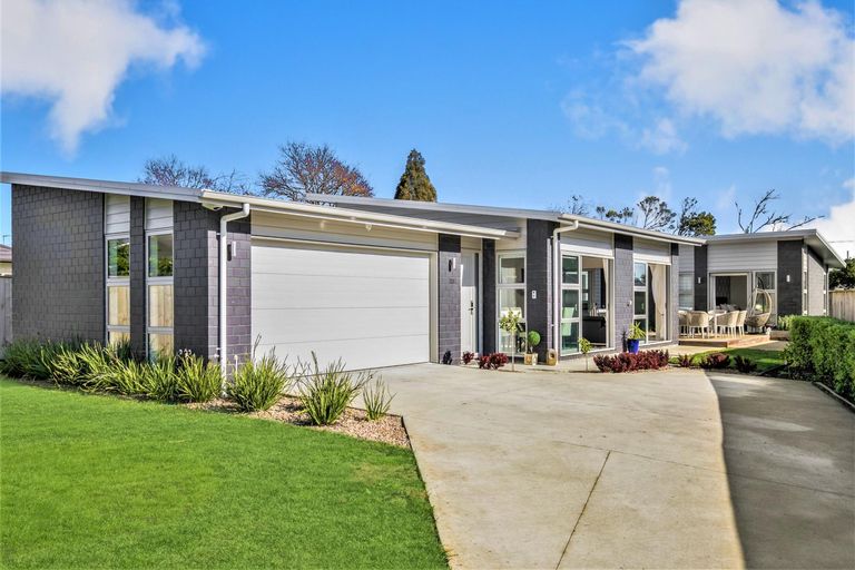 Photo of property in 28 Mareretu Avenue, Patumahoe, Pukekohe, 2679