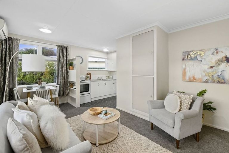 Photo of property in 6 Te Rauparaha Street, Otaki, 5512