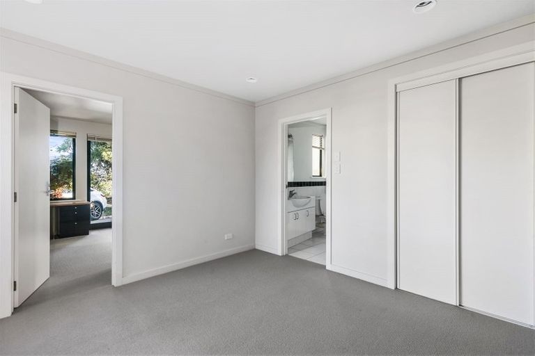 Photo of property in 16 Mayall Avenue, Beach Haven, Auckland, 0626