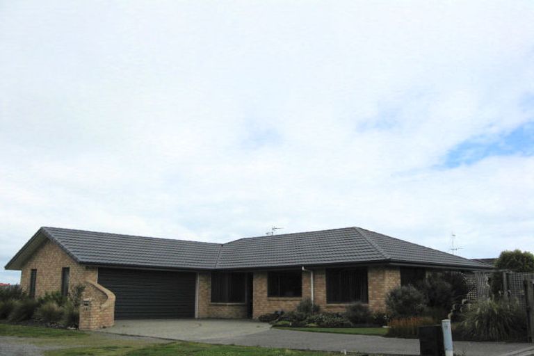 Photo of property in 14 Sargeson Street, Stoke, Nelson, 7011