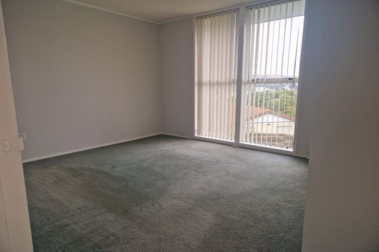 Photo of property in 9 Kerr Grove, Johnsonville, Wellington, 6037