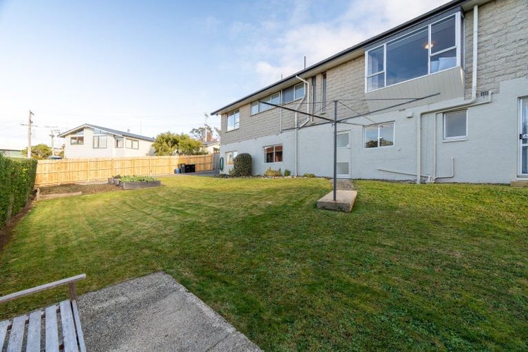 Photo of property in 18 Honeystone Street, Helensburgh, Dunedin, 9010