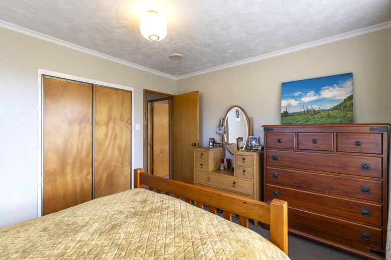 Photo of property in 27 Ngahue Crescent, Carters Beach, Westport, 7825