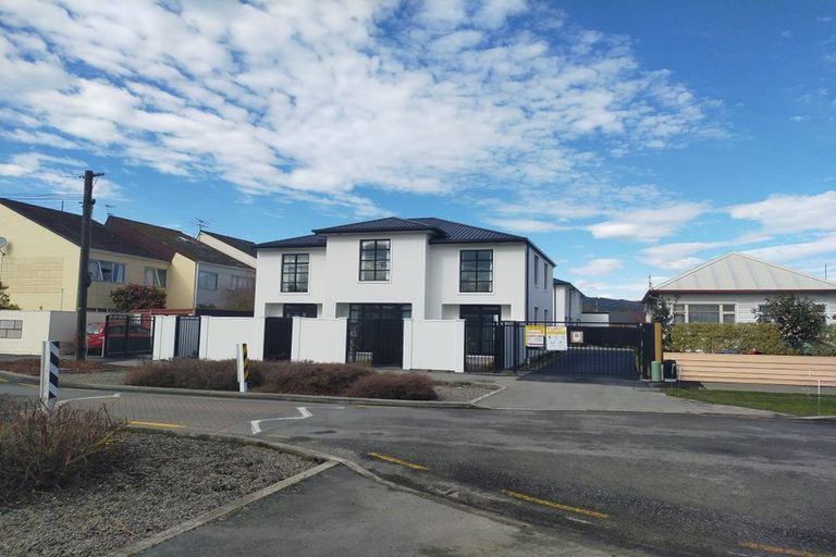 Photo of property in 16 Fairfield Avenue, Addington, Christchurch, 8024