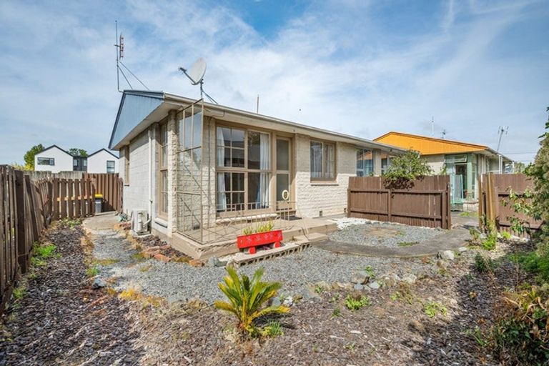 Photo of property in 6/225 Edgeware Road, Edgeware, Christchurch, 8013