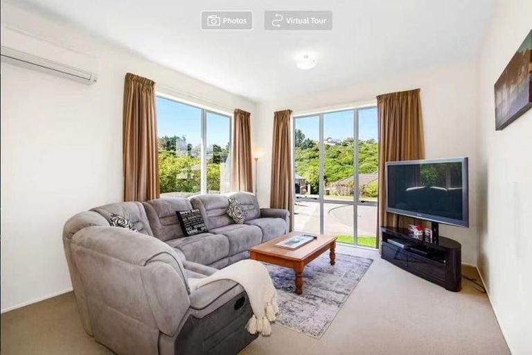 Photo of property in 9 Tararua Close, Aotea, Porirua, 5024