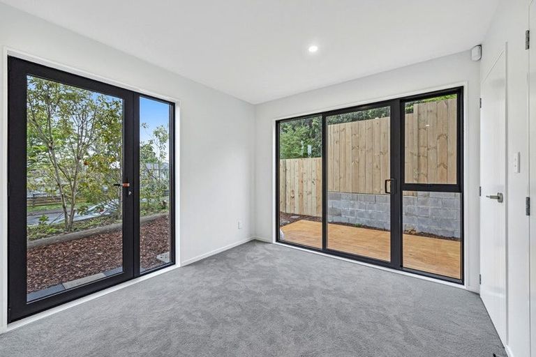 Photo of property in 1/163 Edmonton Road, Te Atatu South, Auckland, 0610