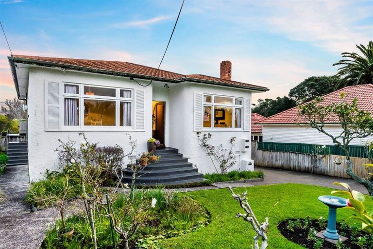 Photo of property in 1/45 Northboro Road, Belmont, Auckland, 0622