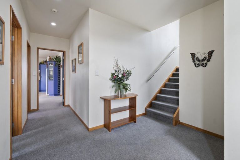 Photo of property in 55 Royal Oak Drive, Kelvin Grove, Palmerston North, 4414