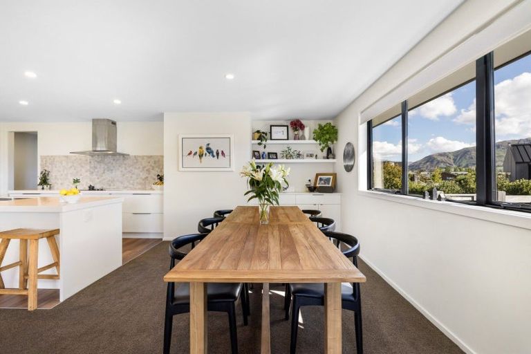 Photo of property in 12 Kereru Crescent, Wanaka, 9305