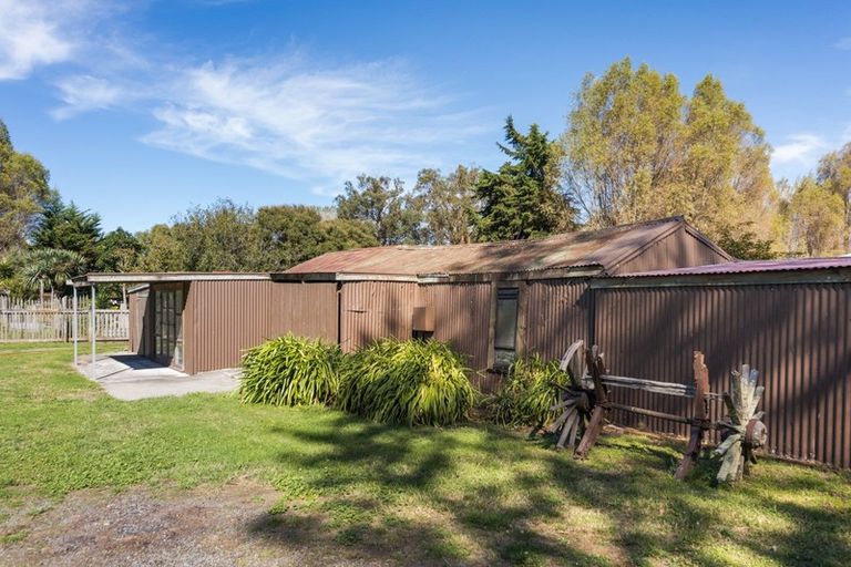 Photo of property in 1633 State Highway 3, Awahuri, Palmerston North, 4476