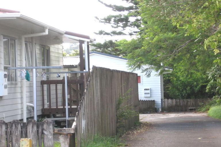 Photo of property in 19d Crocombe Crescent, Beach Haven, Auckland, 0626
