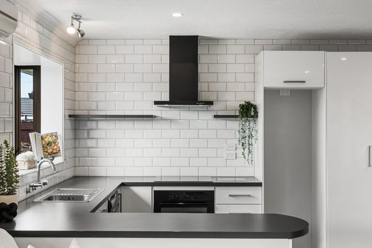 Photo of property in 1/43 Tivoli Place, Bishopdale, Christchurch, 8053