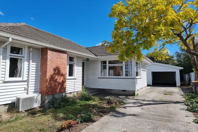 Photo of property in 16 Curletts Road, Sockburn, Christchurch, 8042