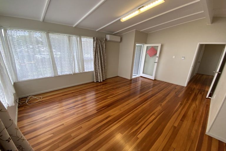 Photo of property in 12 Aarts Avenue, Manurewa, Auckland, 2102
