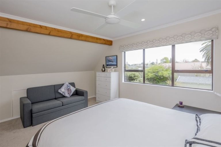 Photo of property in 42 Kent Street, Levin, 5510