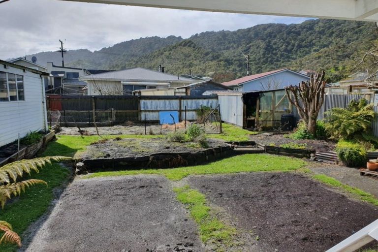 Photo of property in 69 Nelson Quay, Cobden, Greymouth, 7802