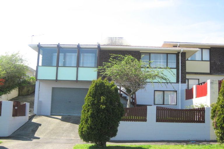 Photo of property in 12 Budleigh Street, Frankleigh Park, New Plymouth, 4310