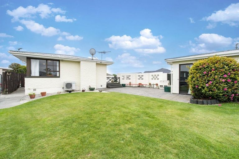 Photo of property in 3 Denise Crescent, Hornby, Christchurch, 8042