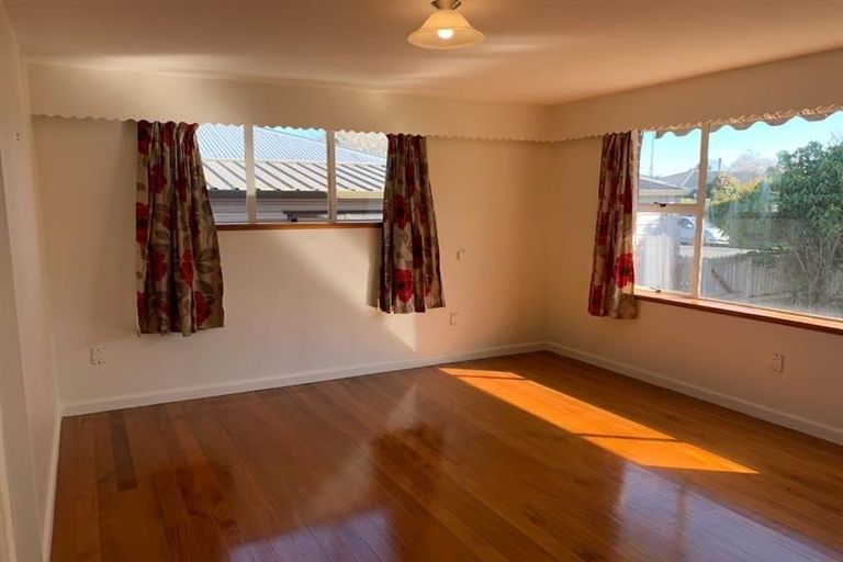 Photo of property in 143 Kendal Avenue, Burnside, Christchurch, 8053