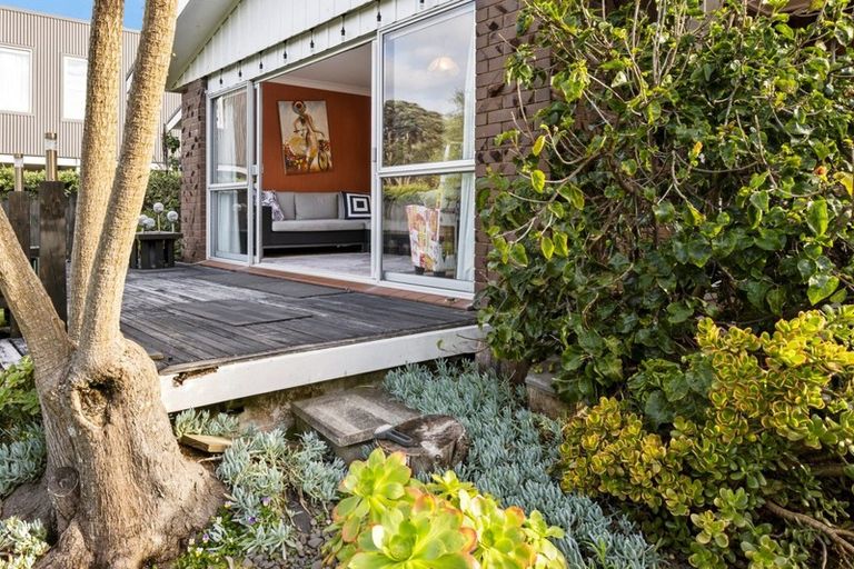 Photo of property in 42 Oceanbeach Road, Mount Maunganui, 3116