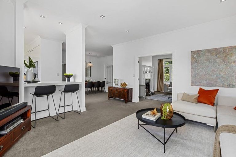 Photo of property in 1/41 East Coast Road, Milford, Auckland, 0620