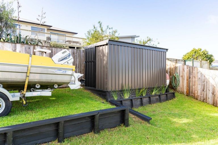 Photo of property in 37 Driftwood Place, Mangawhai Heads, Mangawhai, 0505