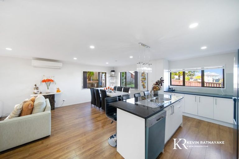 Photo of property in 5 Kereru Rise, Papakura, 2110
