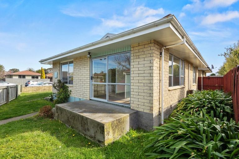 Photo of property in 2/68 Kawau Crescent, Bromley, Christchurch, 8062