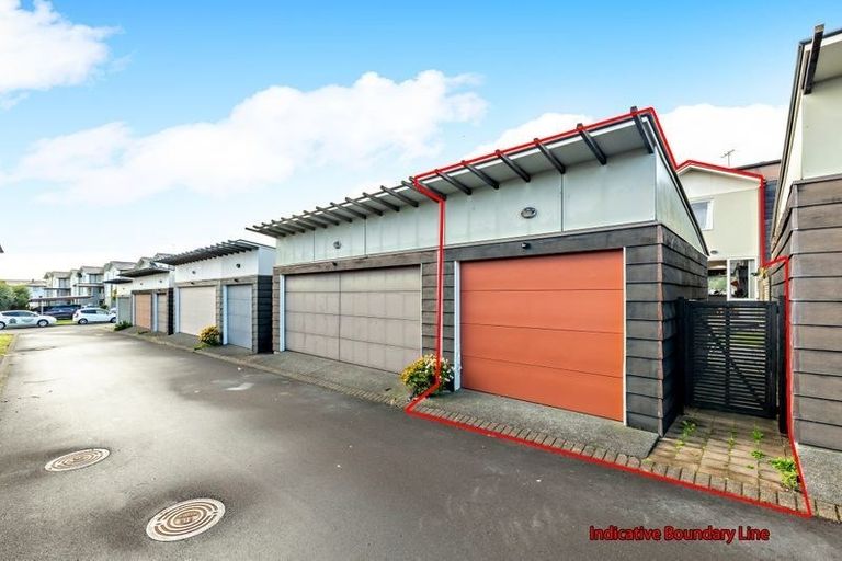 Photo of property in 12 Opito Way, East Tamaki, Auckland, 2013