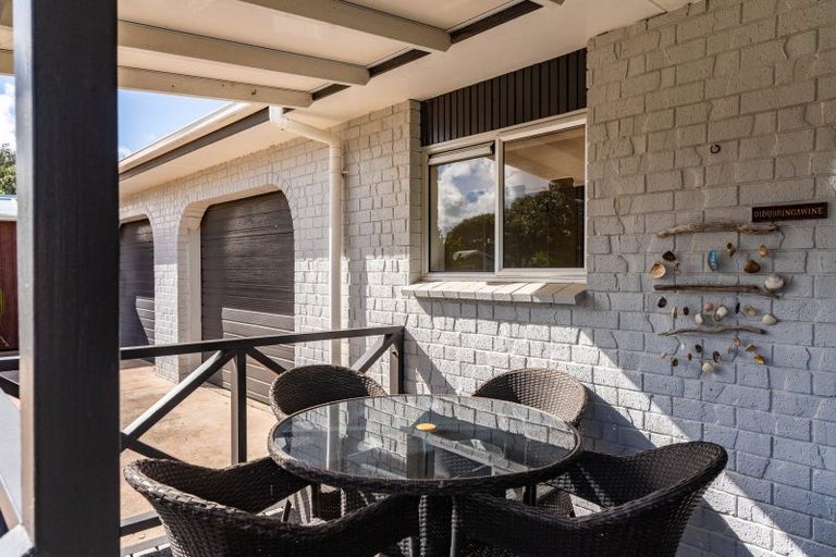 Photo of property in 11 Kelly Street, Baylys Beach, Dargaville, 0377