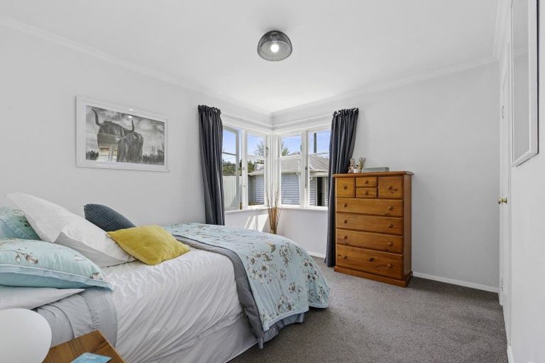 Photo of property in 17 Burden Avenue, Wainuiomata, Lower Hutt, 5014