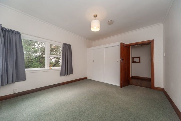 Photo of property in 5 Jalna Avenue, Khandallah, Wellington, 6035