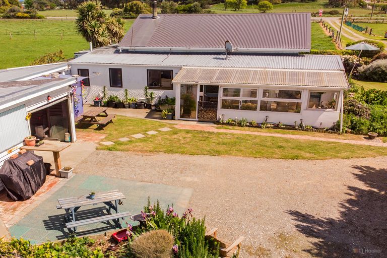 Photo of property in 347 Waimate Highway, Saint Andrews, Timaru, 7971