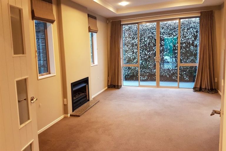 Photo of property in 1 Macaulay Street, Ahuriri, Napier, 4110