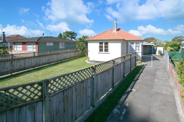 Photo of property in 48 Russell Road, Marewa, Napier, 4110