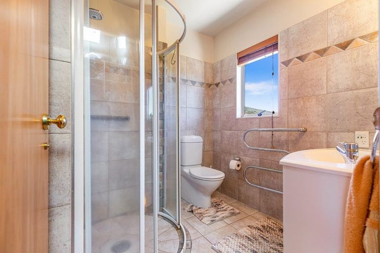 Photo of property in 9 Brigantine Drive, Beach Haven, Auckland, 0626