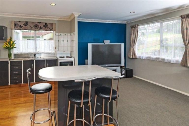 Photo of property in 36 Aronia Way, Goodwood Heights, Auckland, 2105