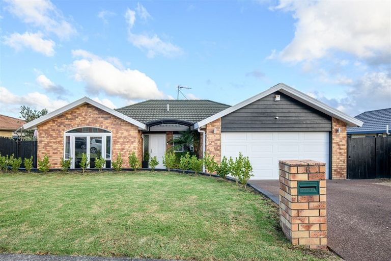 Photo of property in 6 San Bernadino Drive, Henderson, Auckland, 0612