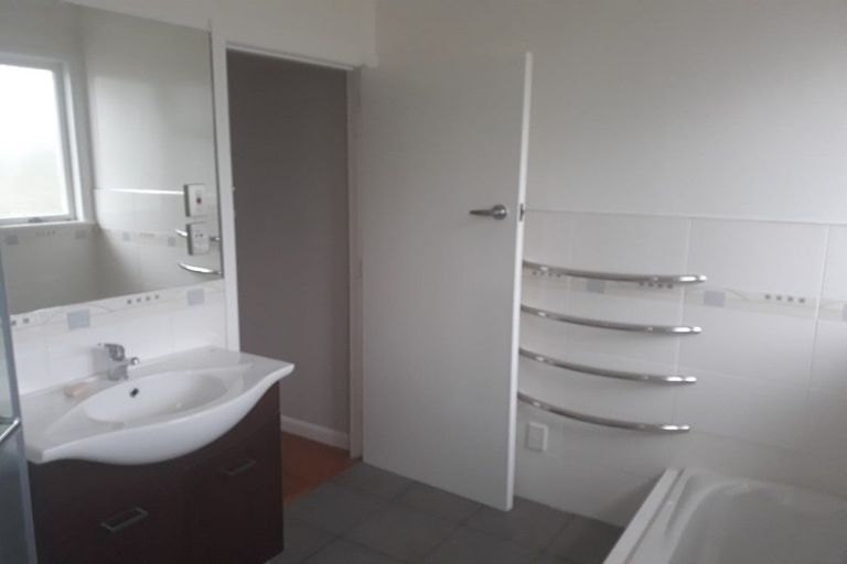 Photo of property in 2/44 Woolfield Road, Papatoetoe, Auckland, 2025