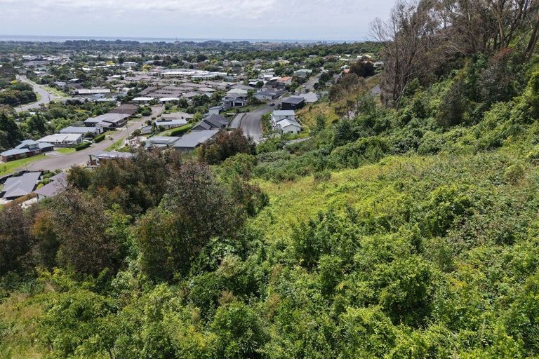 Photo of property in 78-96 Kakariki Grove, Waikanae, 5036