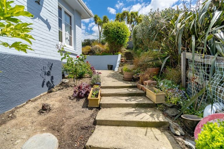 Photo of property in 1 Fox Street, Port Chalmers, 9023