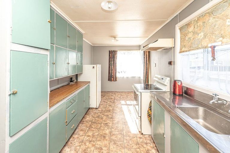 Photo of property in 54 Harper Street, Gonville, Whanganui, 4501