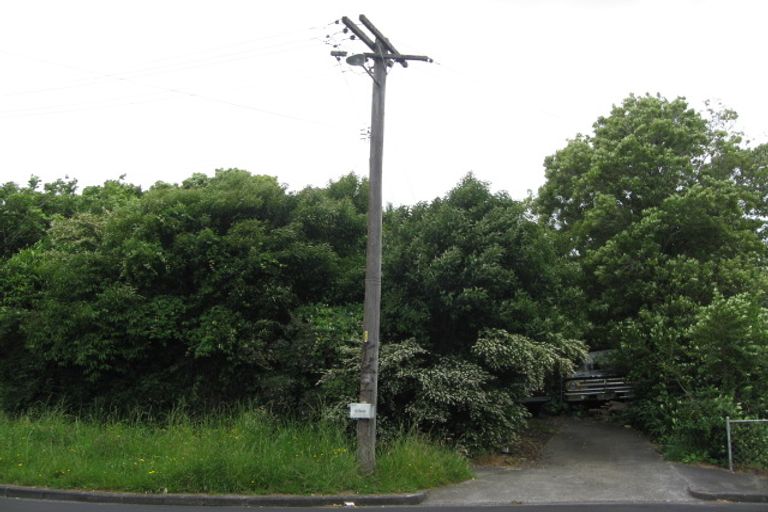 Photo of property in 3 Waiari Road, Conifer Grove, Takanini, 2112