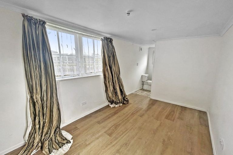 Photo of property in 7a Karaka Street, Castlecliff, Whanganui, 4501