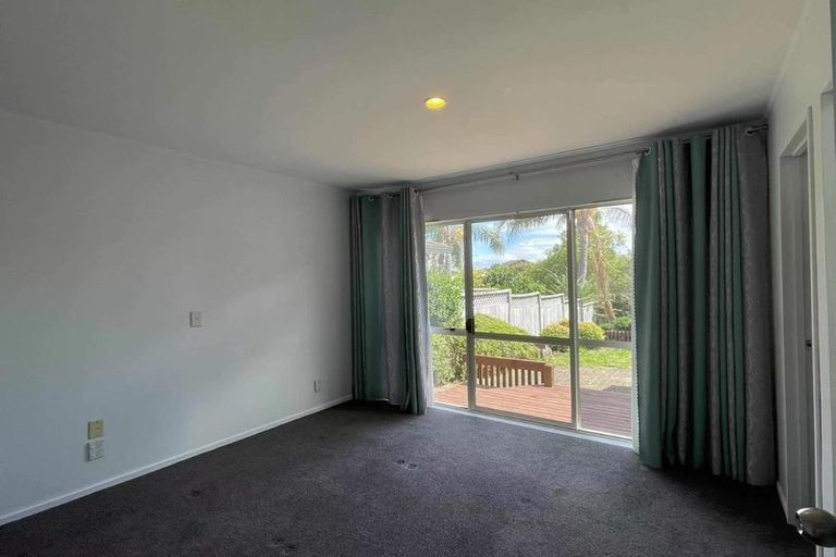 Photo of property in 2/49 Millhouse Drive, Northpark, Auckland, 2013